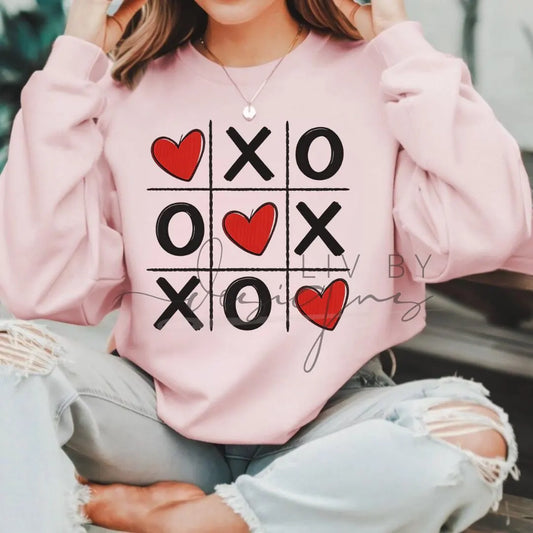 XO Heart Crewneck | Tic Tac Toe Valentine Shirt | Love Sweatshirt | Cozy Gildan Crewneck | Valentine's Day Sweatshirt