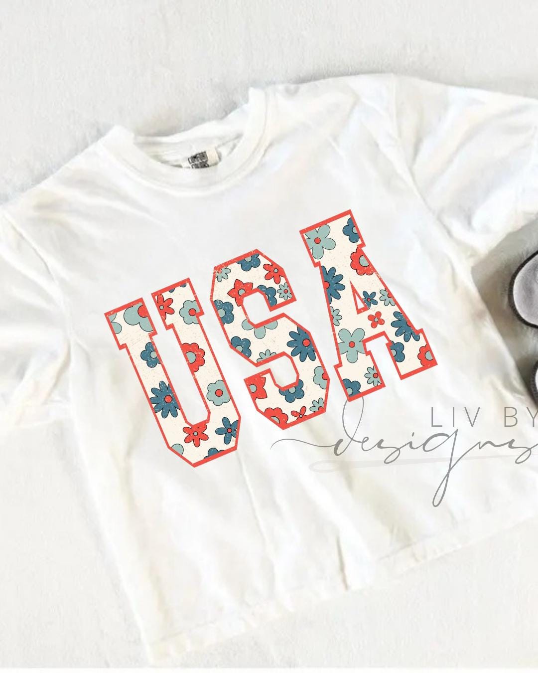 Floral USA Graphic Crop Top | Comfort Colors Patriotic Cropped T-shirt (etsy image id: 7938379266)
