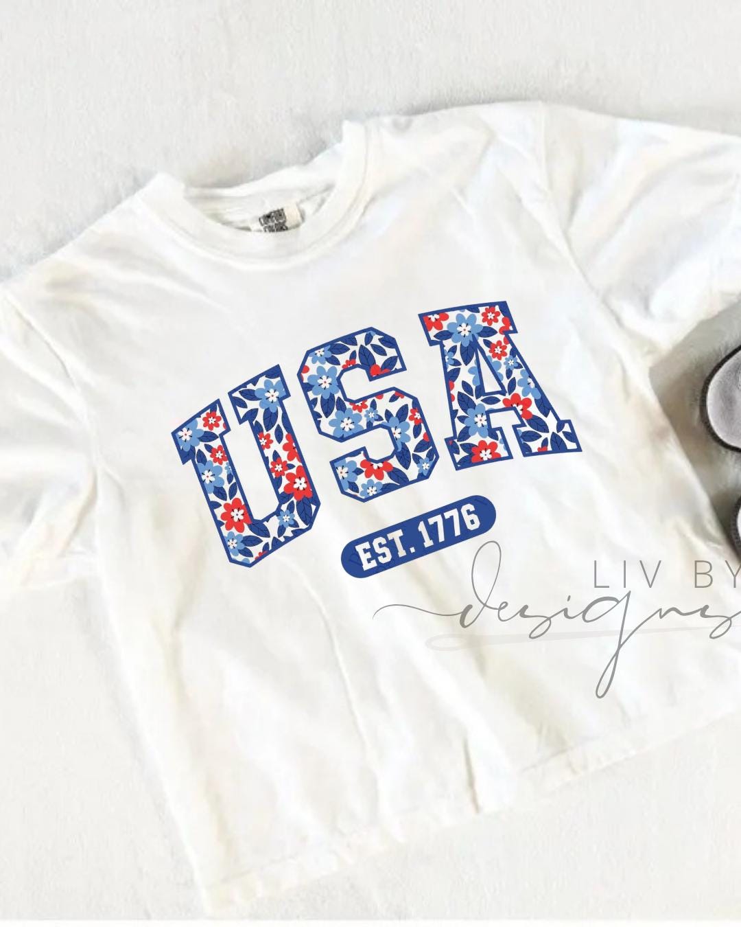 Floral USA Graphic Crop Top | Comfort Colors Patriotic Cropped T-shirt (etsy image id: 7982294219)